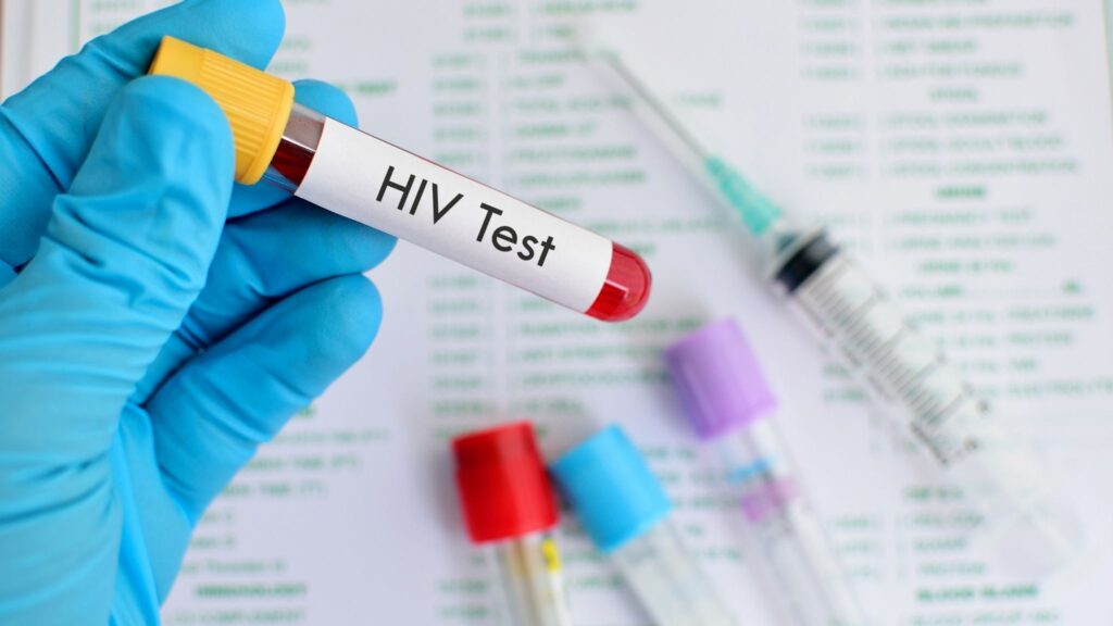 Nova PrEP injetável reduz risco de HIV em 95%. (Foto: Getty Images / Canva Pro)
