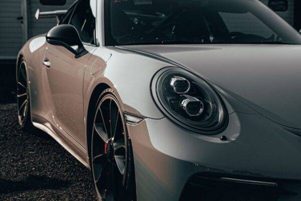 Carros autônomos podem conversar em uma rede social para compartilharem informações de direção
