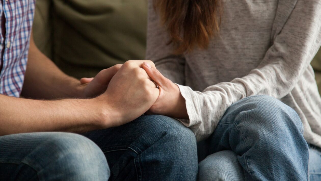 Estudo mostra que casais dividem diagnósticos mentais. (Getty / Canva Pro)