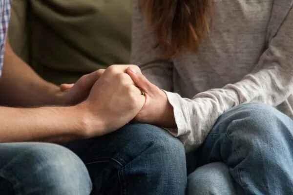 Estudo mostra que casais dividem diagnósticos mentais. (Getty / Canva Pro)
