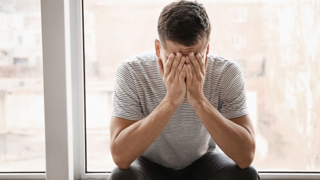 Pausas e descanso contribuem para rotina equilibrada. (Pixelshot / Canva Pro)