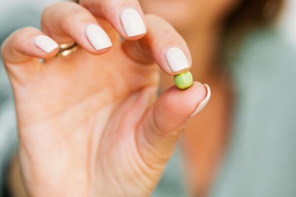 Novo remédio bloqueia sinais que mantêm cérebro acordado. (Foto: Pexels via Canva)