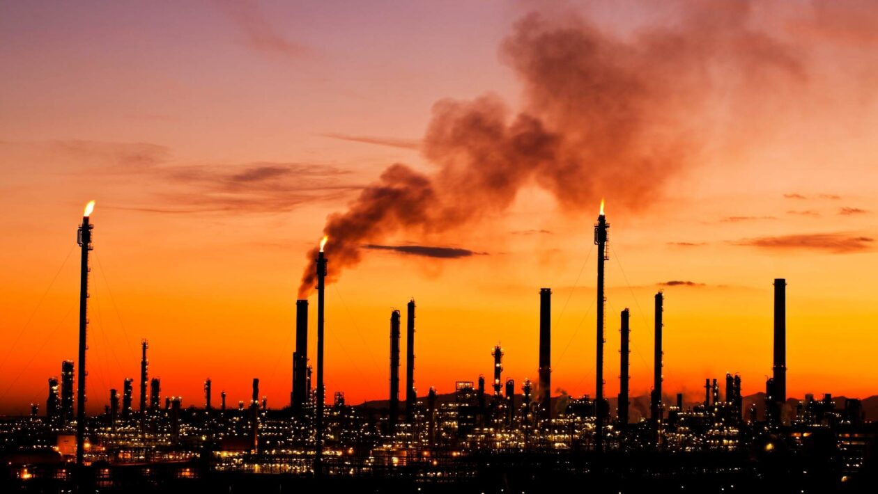 ONU prevê queda nas emissões, mas alerta: ritmo ainda é insuficiente (Imagem: Getty Images/ Canva Pro)