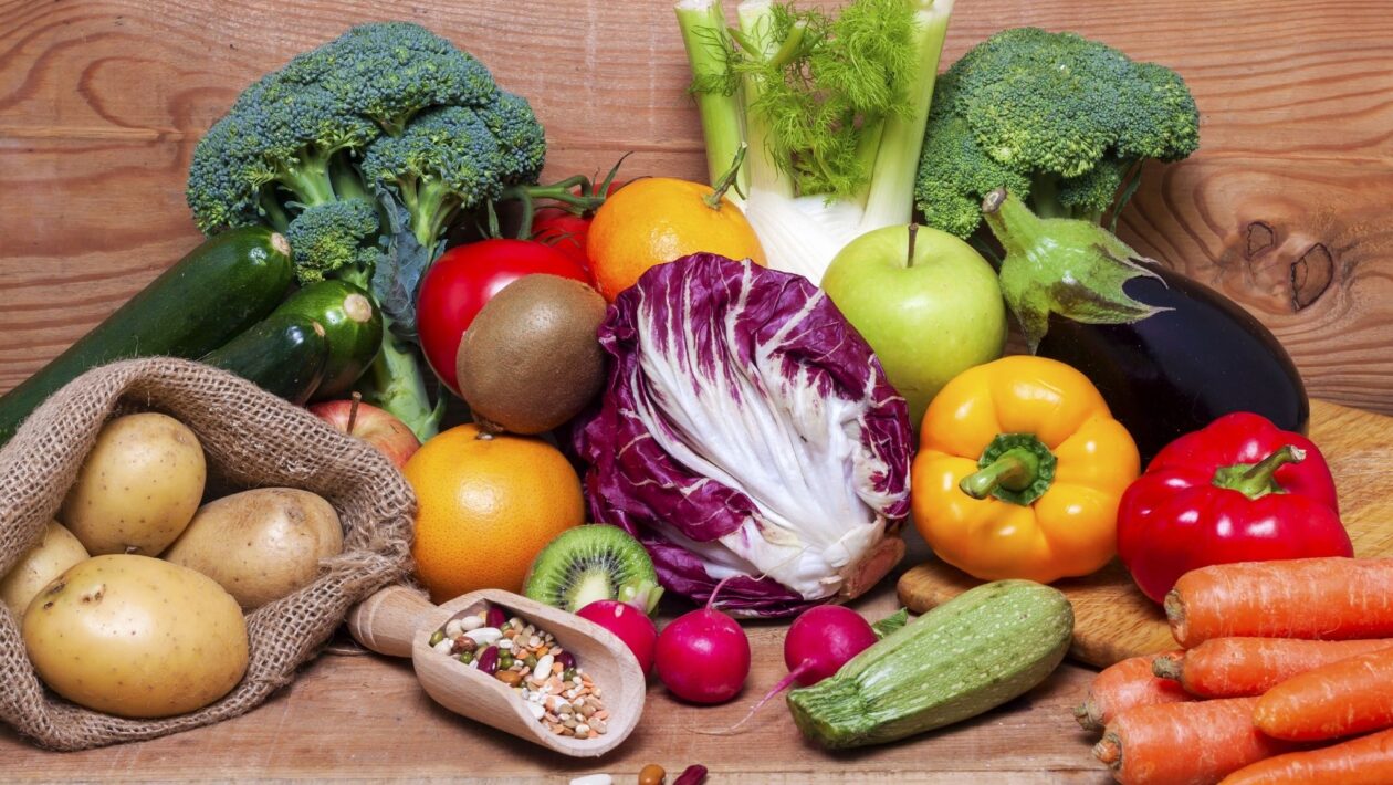 Fibras e antioxidantes ajudam na resposta anti-inflamatória. (Foto: Getty Images via Canva)