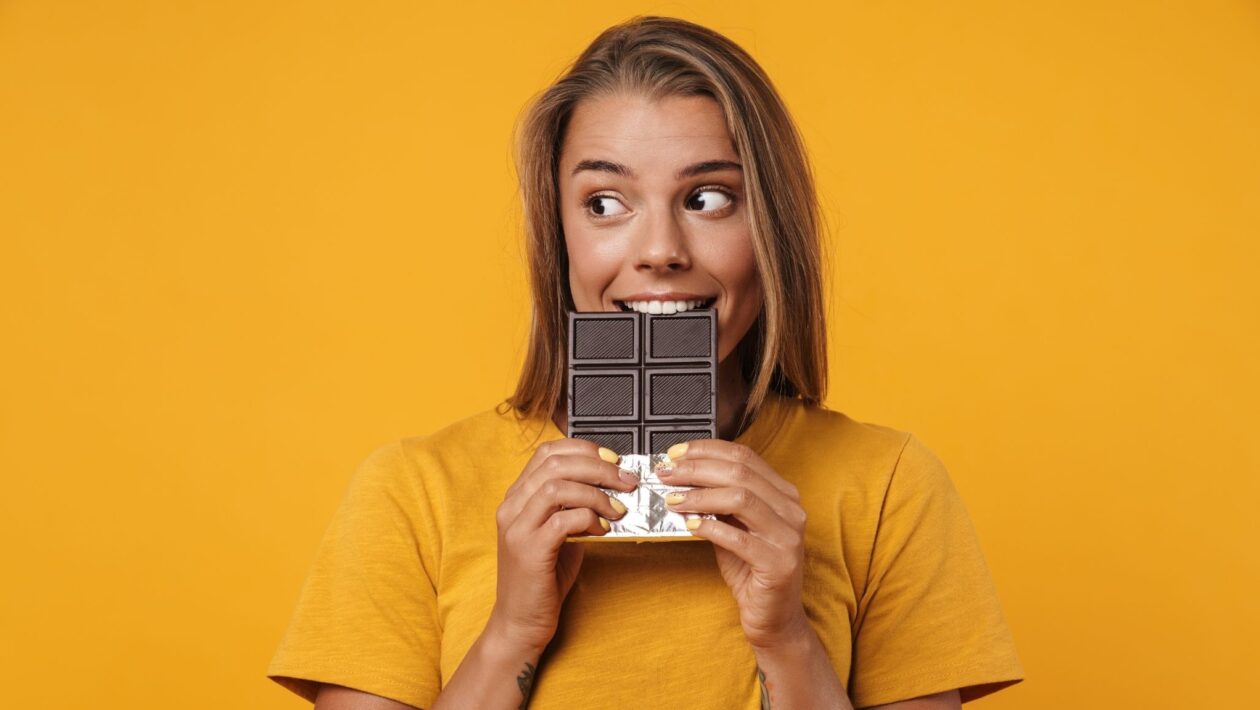 Flavonoides do cacau ajudam a proteger as artérias. (Foto: Dean Drobot via Canva)