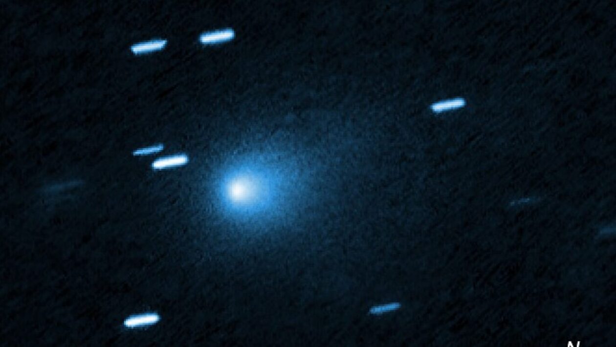 Cometa 3I/ATLAS pode ser mais antigo que o Sistema Solar (Imagem: NASA, ESA, D. Jewitt (UCLA)/ Licença CC BY-SA 4.0)