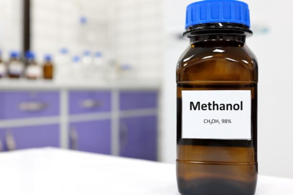 Fígado transforma álcool em toxinas perigosas. (Foto: Getty Images via Canva)