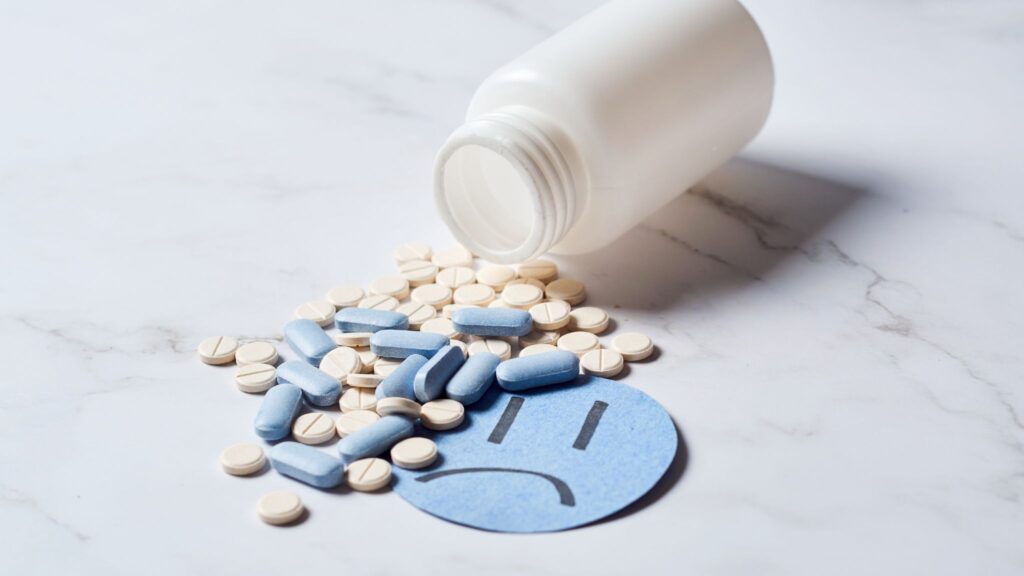 Diferenças nos efeitos colaterais exigem tratamento personalizado. (Foto: Getty Images via Canva)