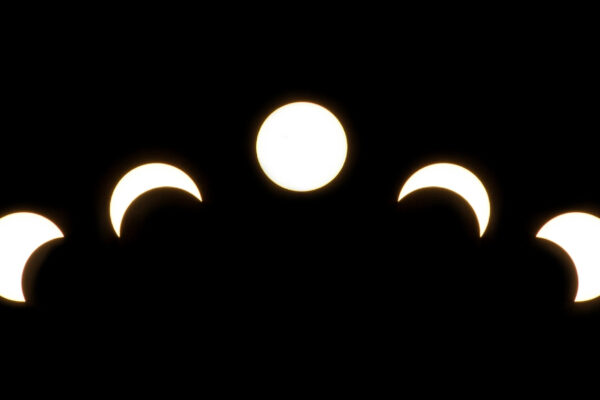 Veja o calendário lunar de outubro e os efeitos de cada fase (Imagem: Pexels/ Canva Pro)