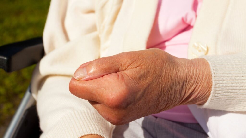 Controle da hipertensão previne AVC e insuficiência cardíaca. (Foto: Getty Images via Canva)