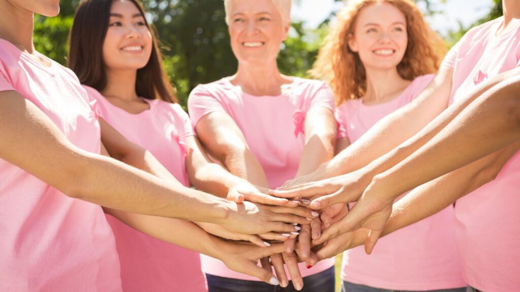 Câncer de mama pode ser mais agressivo em jovens. (Foto: Africa Images via Canva)