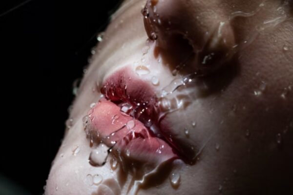 Robô Elf V1 reproduz expressões humanas com precisão surpreendente (Imagem: Divulgação/AheadForm)