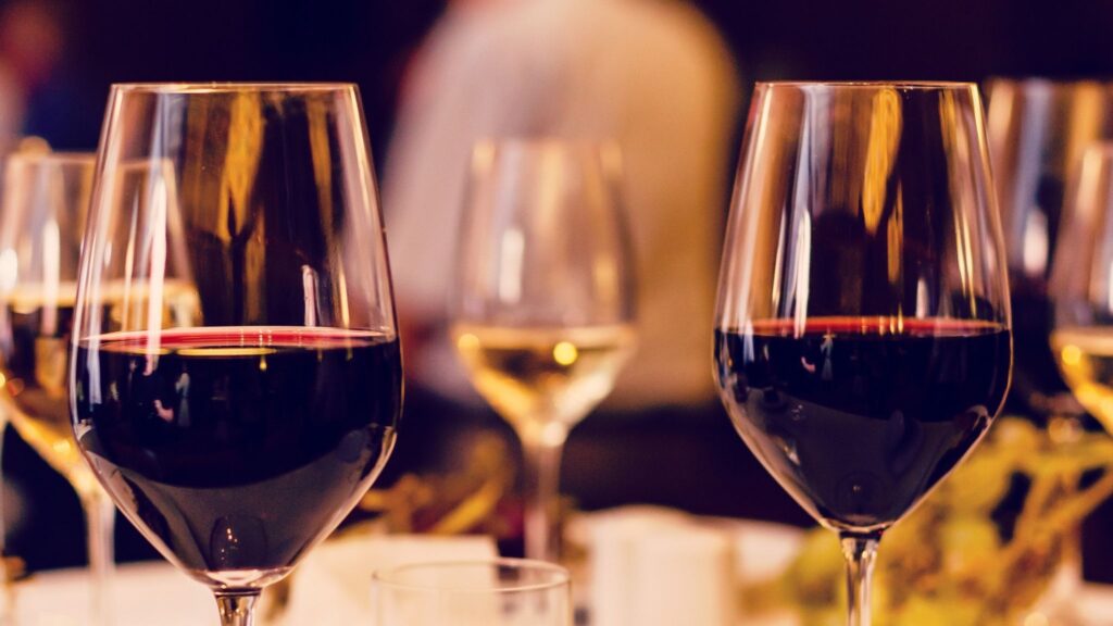 Dispositivo detecta nitrito em água, vinho e suco. (Foto: Getty Images via Canva)