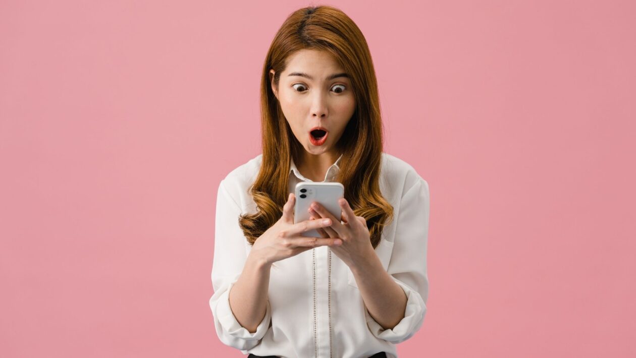 Telas afetam atenção e concentração diariamente. (Foto: Tirachard Kumtanom via Canva)