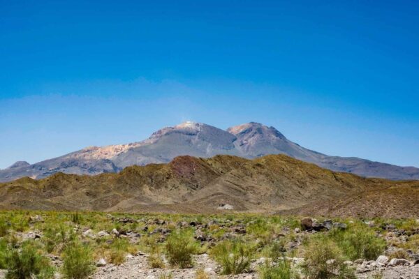 Vulcão Taftan mostra sinais de atividade após 700 mil anos (Crédito: Getty Images/ Canva Pro)