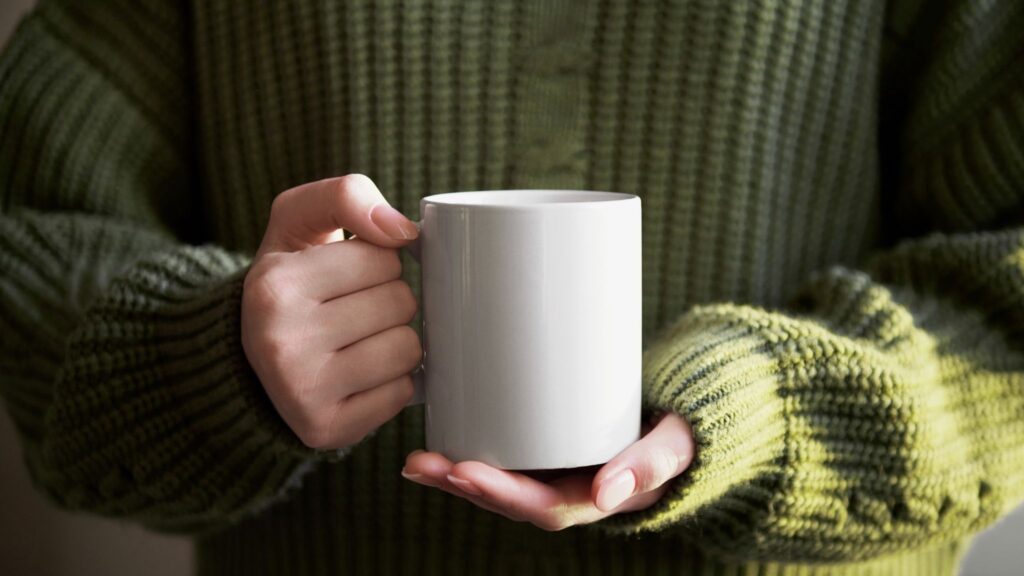 Polifenóis do café combatem o estresse oxidativo diário. (Foto: Food photographer via Canva)