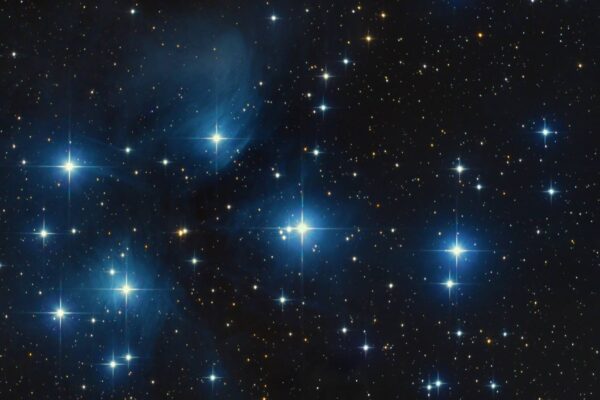 Plêiades são apenas a ponta de uma vasta família estelar (Imagem: Getty Images/ Canva Pro)