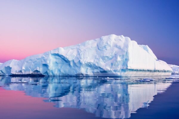 O continente oculto sob o gelo da Antártida começa a ser revelado (Imagem: Getty Images/ Canva Pro)