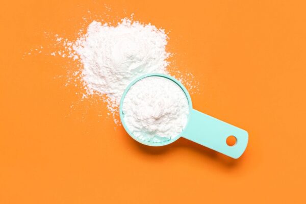 Dieta equilibrada potencializa efeitos da creatina nos jovens. (Foto: Pixelshot via Canva)