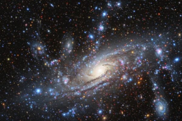 Galáxia isolada surpreende ao formar novas estrelas sem fusões antigas (Imagem: Gerada por IA/ Gemini)