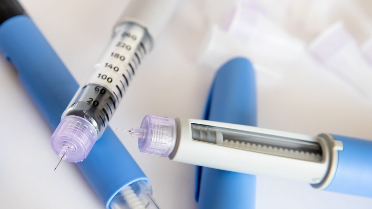 58% dos pacientes recuperam peso após parar a caneta emagrecedora. (Foto: Getty Images via Canva)