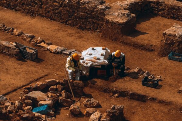 Escavações revelam a grandeza do antigo Reino de Benin. (Foto: Pexels via Canva)