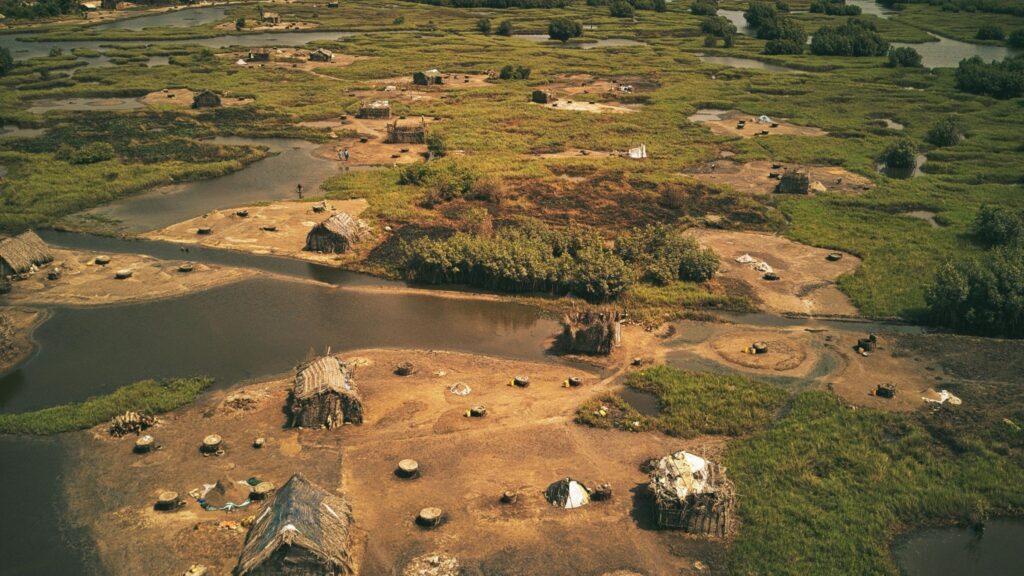 Cidade de Benin guarda tesouros de uma civilização perdida. (Foto: Pexels via Canva)