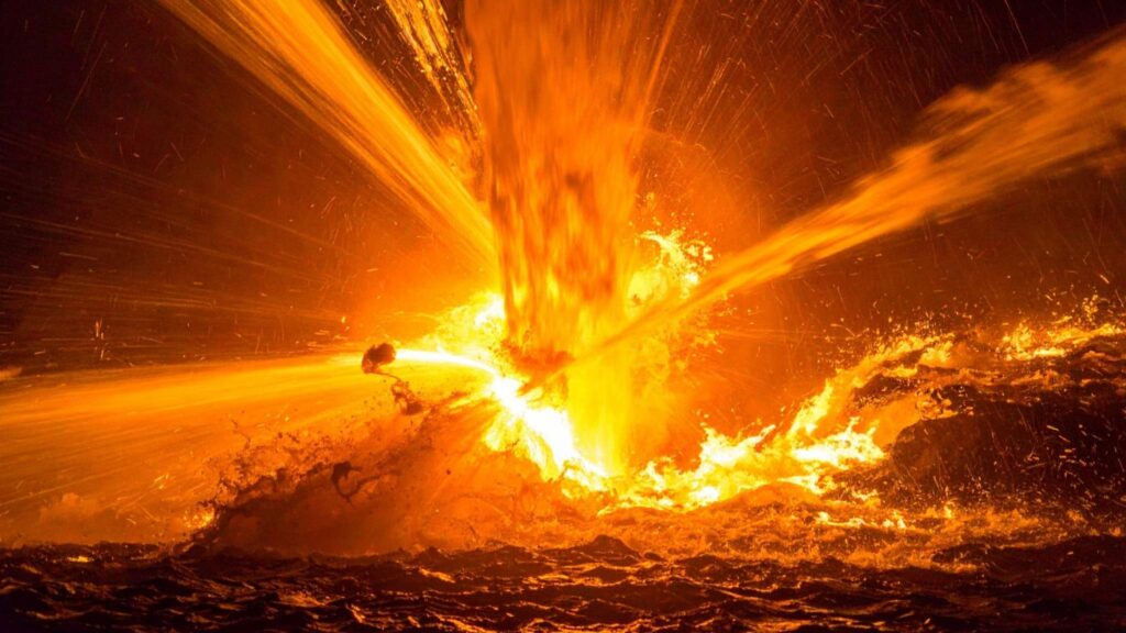 Ondas do manto transportam material continental e geram magma enriquecido (Imagem: TrueCreatives/ Canva Pro)
