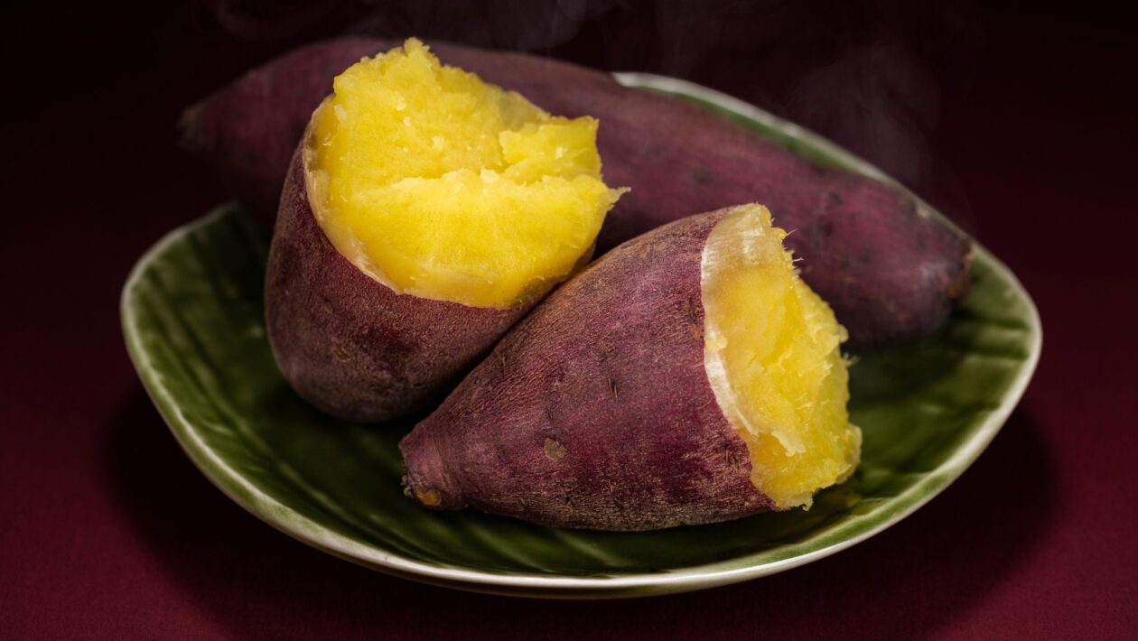 Batata-doce fortalece o coração e o sistema imunológico. (Foto: Getty Images via Canva)