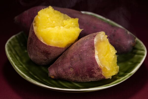 Batata-doce fortalece o coração e o sistema imunológico. (Foto: Getty Images via Canva)