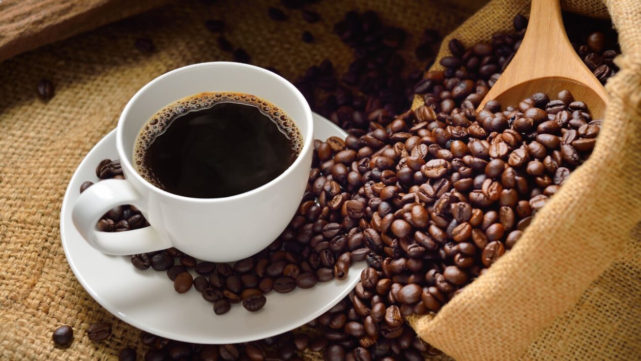 Modo de preparo influencia os compostos do café. (Foto: Pixabay via Canva)