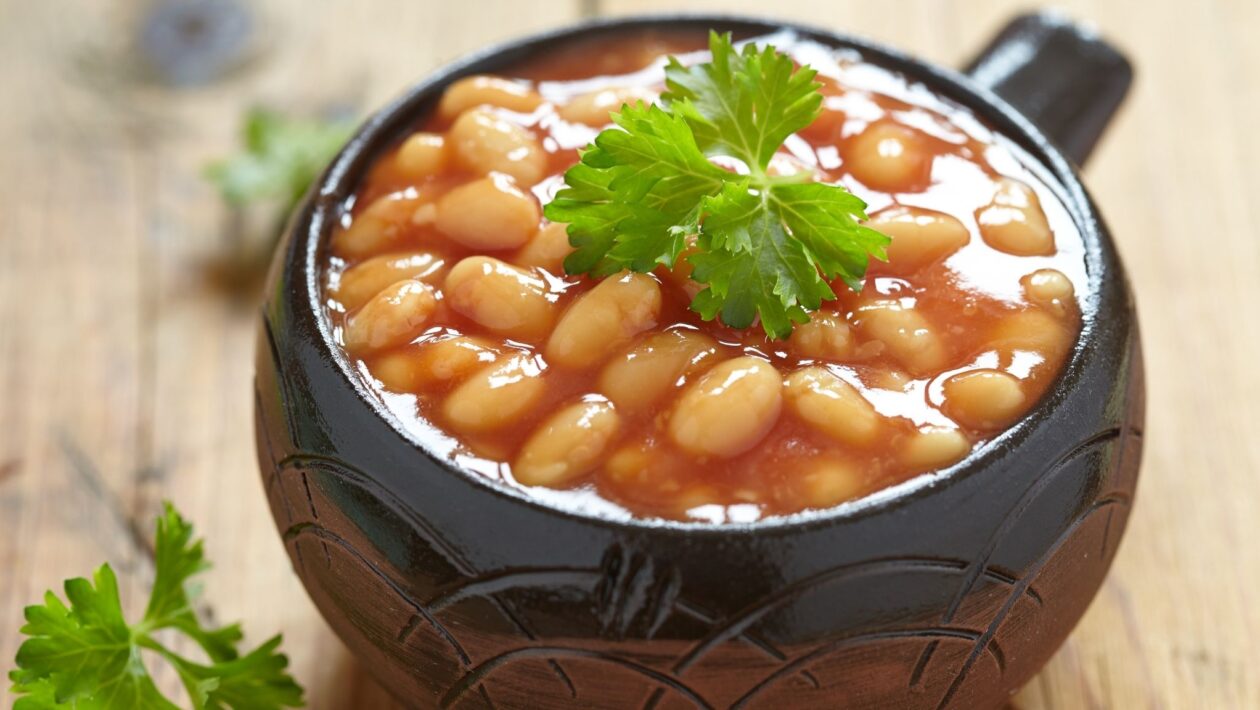 Feijão com cominho ajuda na digestão e na absorção de ferro. (Foto: Getty Images via Canva)