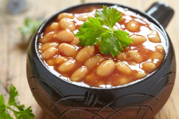 Feijão com cominho ajuda na digestão e na absorção de ferro. (Foto: Getty Images via Canva)