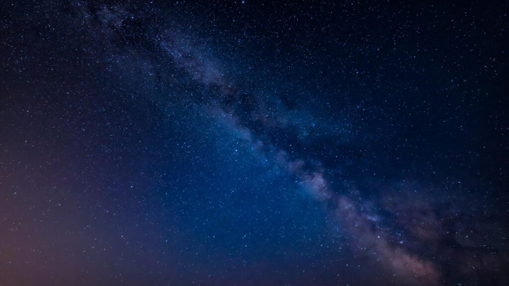 Matéria escura não desafia gravidade, segundo pesquisas recentes (Imagem: Canva Pro)