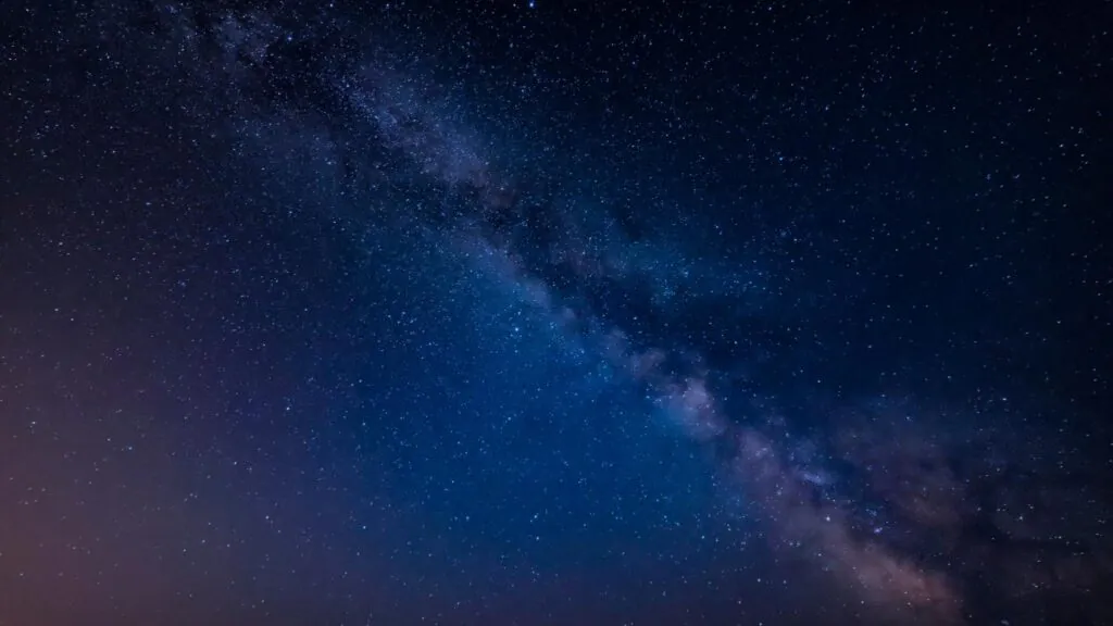 Matéria escura não desafia gravidade, segundo pesquisas recentes (Imagem: Canva Pro)