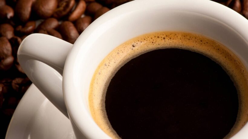 Crise climática ameaça produção de café, chocolate e vinhos globais (Imagem: Getty Images/ Canva Pro)