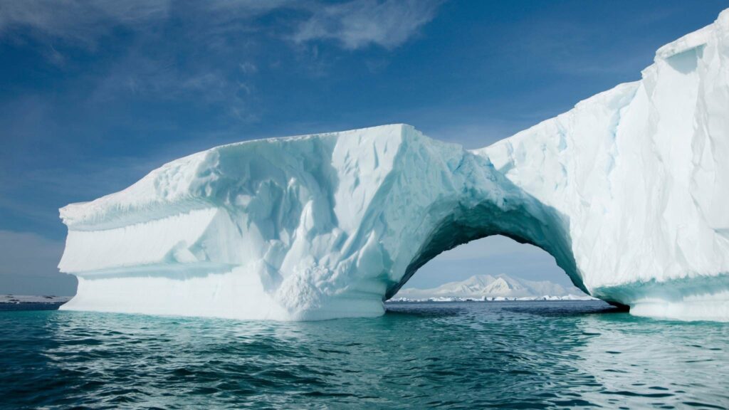 Ciclo em cascata do gelo mostra vulnerabilidade das calotas polares (Imagem: Getty Images/ Canva Pro)
