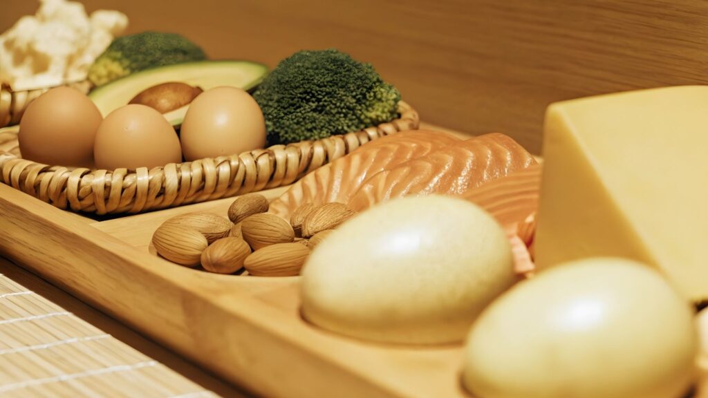 Corpos cetônicos substituem glicose como combustível. (Foto: Rattanakun via Canva)