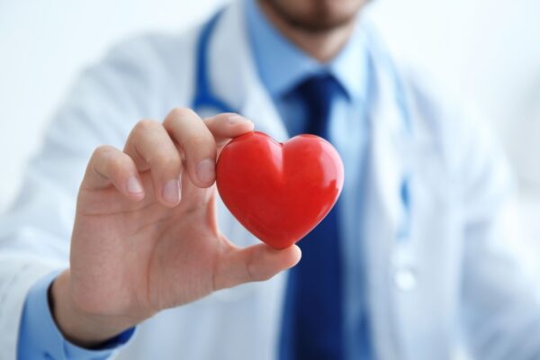 Remédio experimental reduz mais de 60% do colesterol (Foto: Pixelshot via Canva)