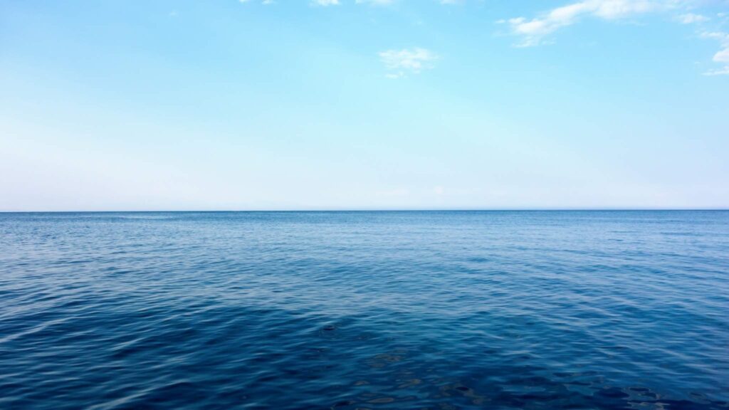 Mudanças profundas no mar acendem alerta climático global (Imagem: Getty Images/ Canva Pro)
