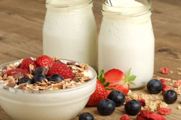 Probióticos ajudam a proteger o intestino durante antidepressivos. (Foto: Getty Images via Canva)