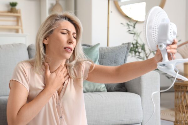 Fezolinetanto e elinzanetant aliviam ondas de calor. (Foto: Pixelshot via Canva)