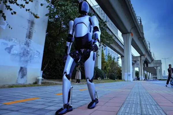 Humanoide chinês percorre 106 km e impulsiona corrida tecnológica. (Imagem: AgiBot/ Reprodução)