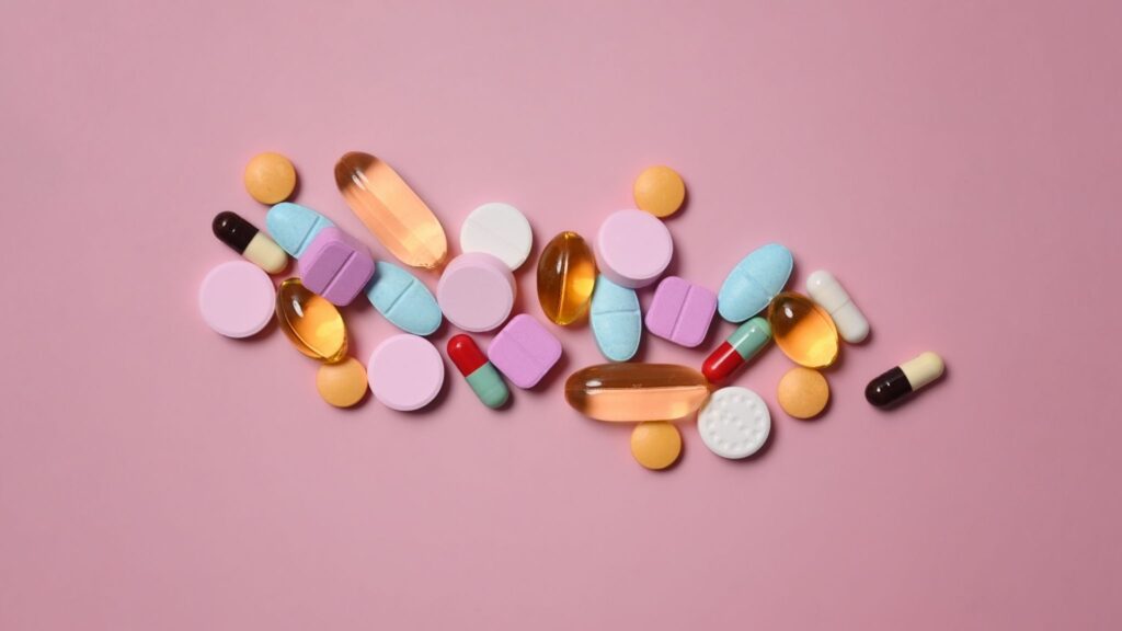 Pesquisa identifica náuseas e insônia como reações frequentes. (Foto: Prathan Chorruangsak via Canva)