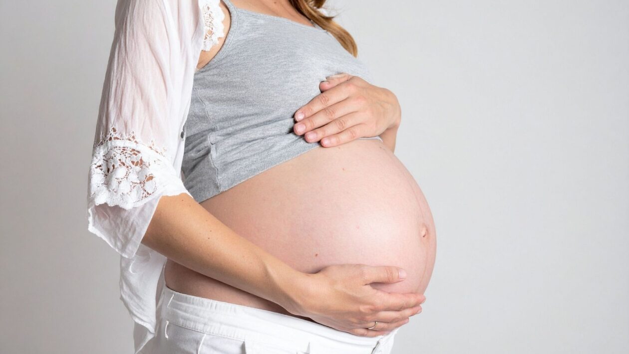 Sialorreia é benigna, mas pode exigir acompanhamento médico. (Foto: TrueCreatives via Canva)