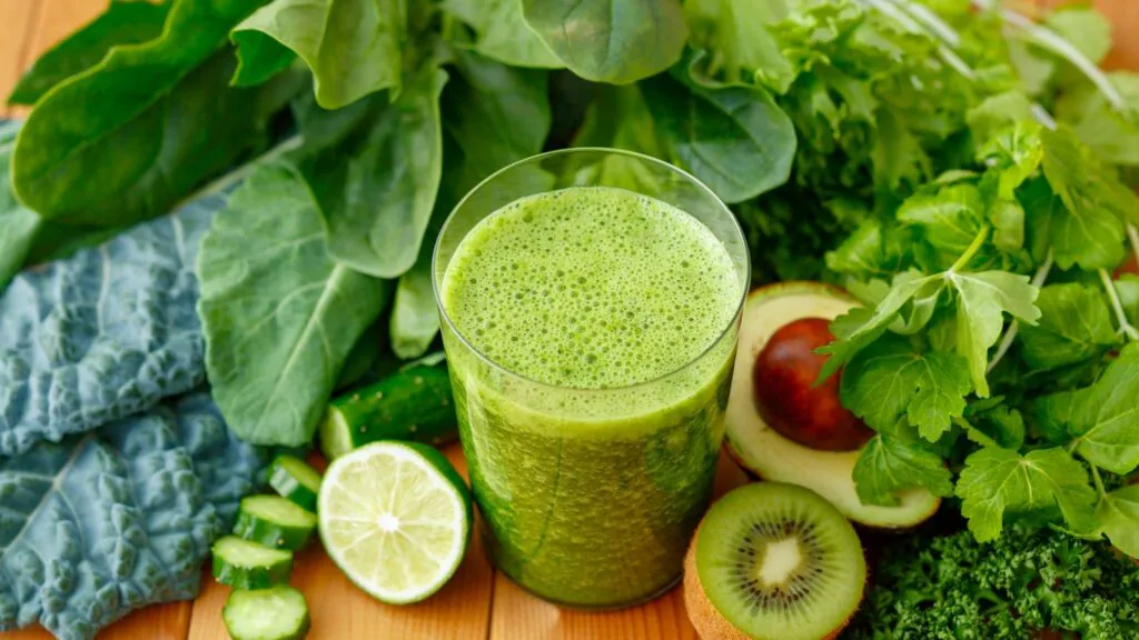 Combinar frutas, vegetais e sementes potencializa a saúde geral. (Foto: Aflo Images via Canva)