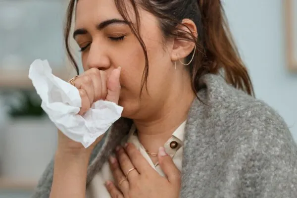 Tuberculose cresce em SC e alerta de saúde é reforçado. (Foto: YuriArcurs via Canva)
