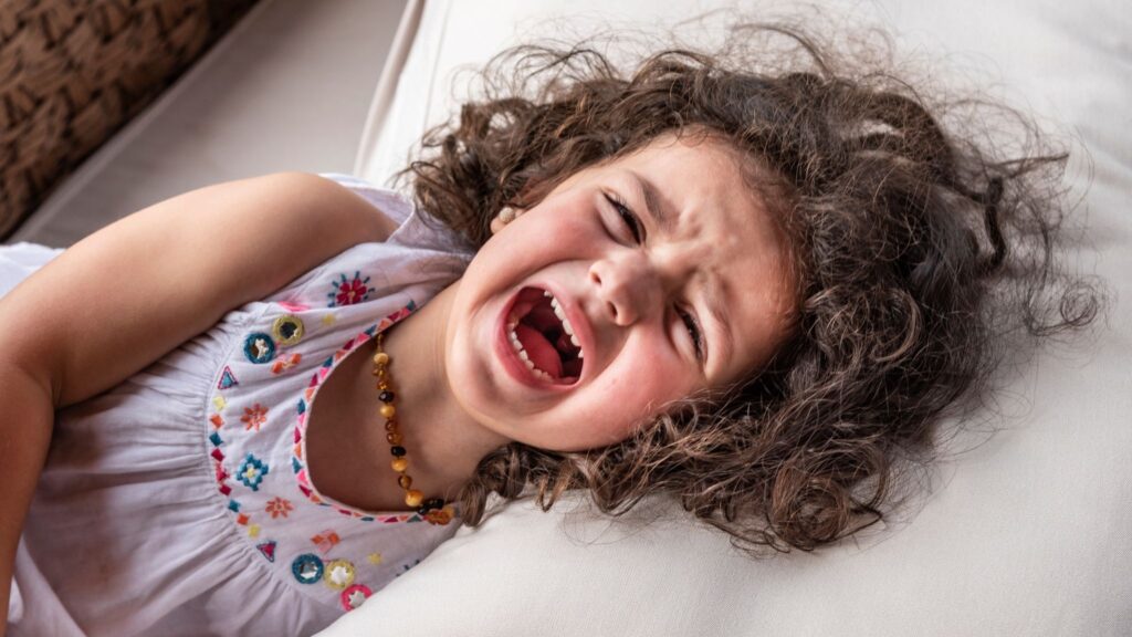 Tecnologia reduz duração de birras infantis. (Foto: Getty Images via Canva)