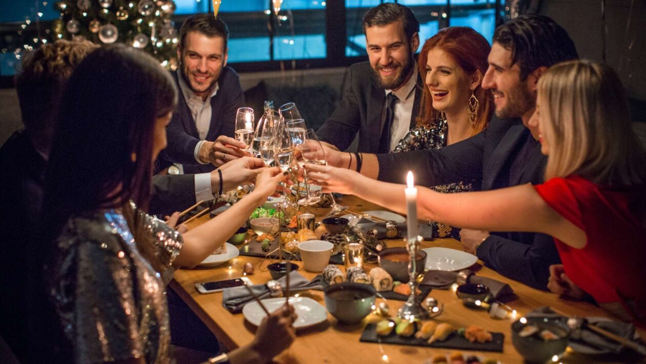 Festas aumentam risco de infarto: cuide do coração neste fim de ano (Imagem: Getty Images/ Canva Pro)