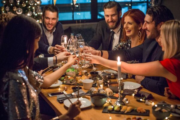 Festas aumentam risco de infarto: cuide do coração neste fim de ano (Imagem: Getty Images/ Canva Pro)